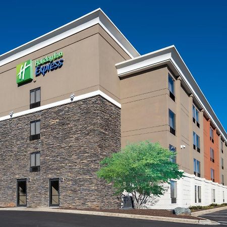 Holiday Inn Express & Suites Greensboro - I-40 Atwendover, An Ihg Hotel Ngoại thất bức ảnh