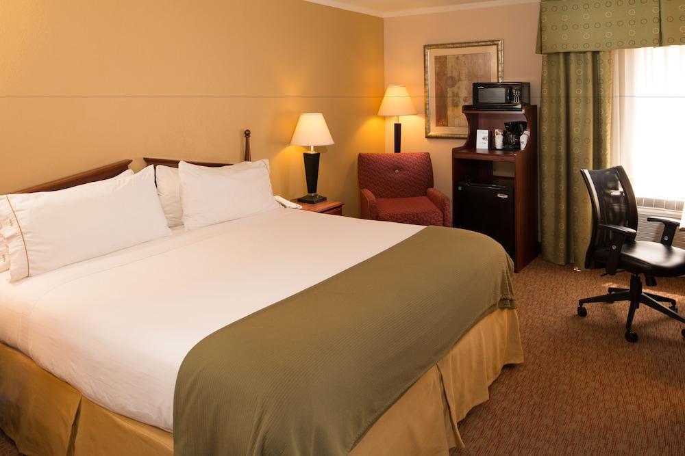 Holiday Inn Express & Suites Greensboro - I-40 Atwendover, An Ihg Hotel Ngoại thất bức ảnh