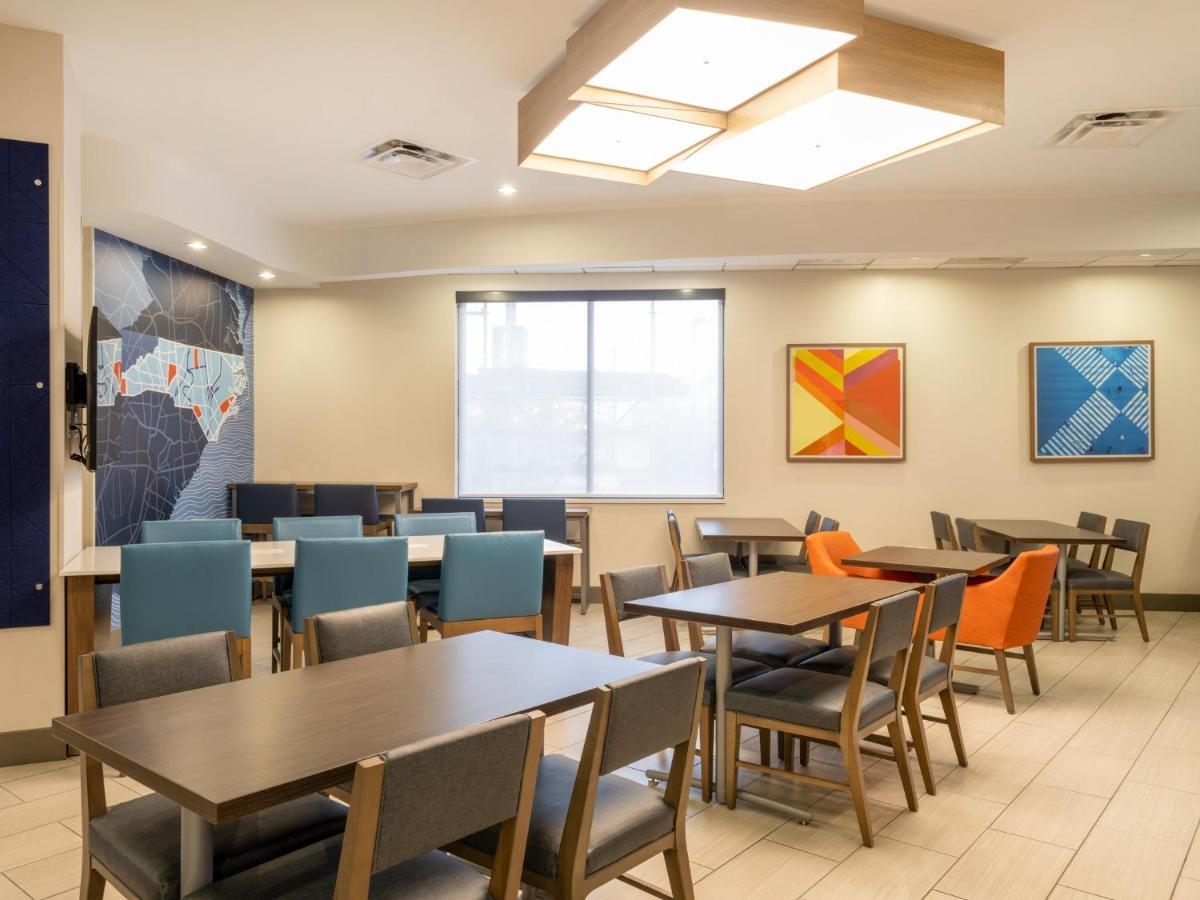 Holiday Inn Express & Suites Greensboro - I-40 Atwendover, An Ihg Hotel Ngoại thất bức ảnh