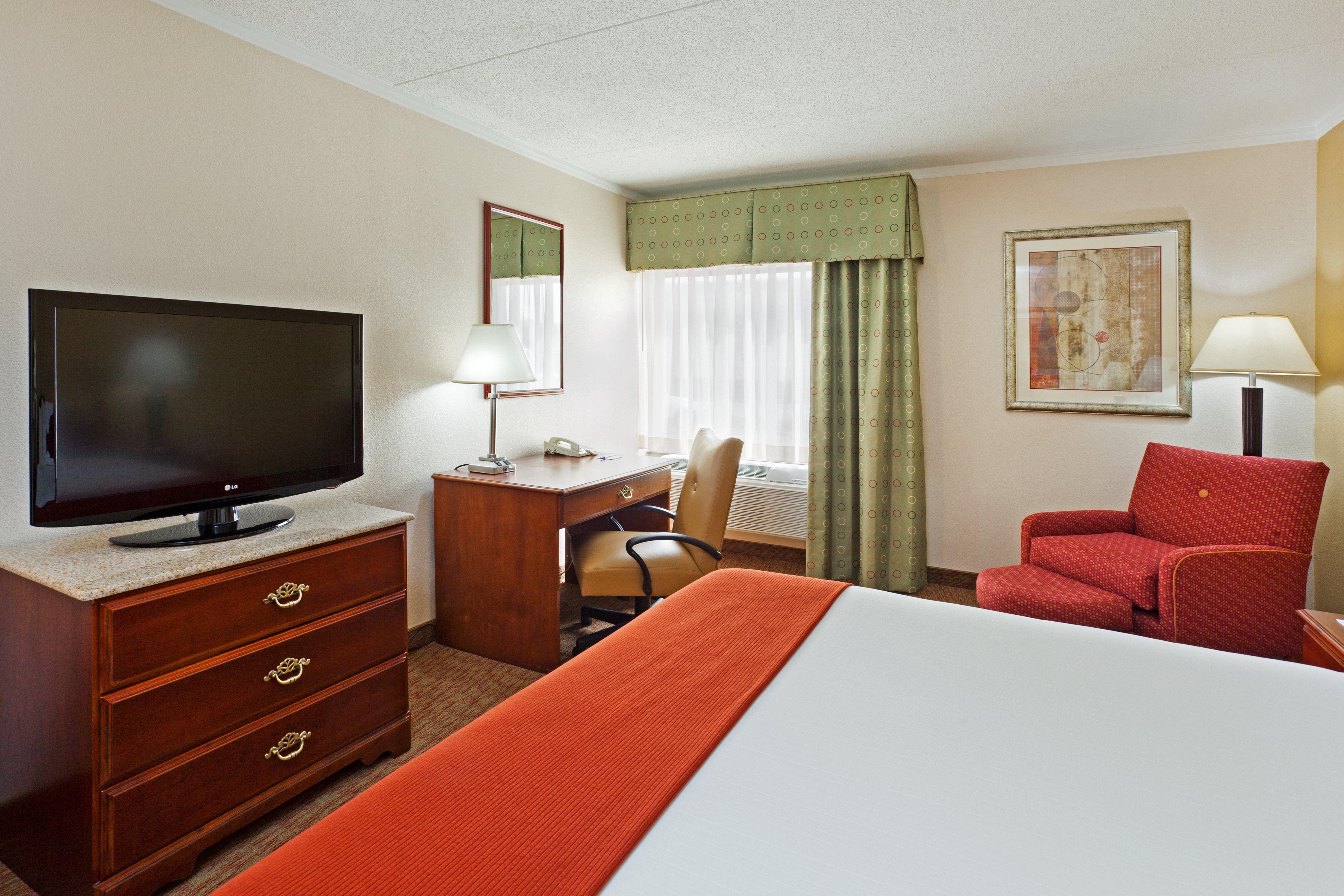 Holiday Inn Express & Suites Greensboro - I-40 Atwendover, An Ihg Hotel Ngoại thất bức ảnh